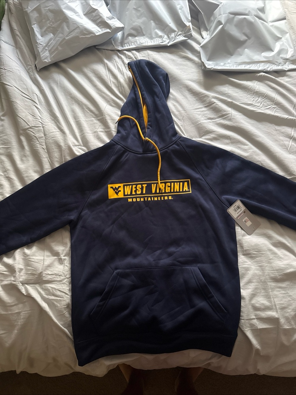 Colosseum Navy and Gold West Virginia Mountaineers Crewneck Hoodie